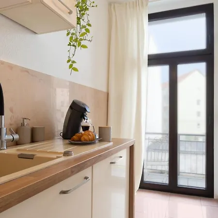 Apartment Ruhige In Zentraler Lage - Quiet Flat In A Location Magdeburg