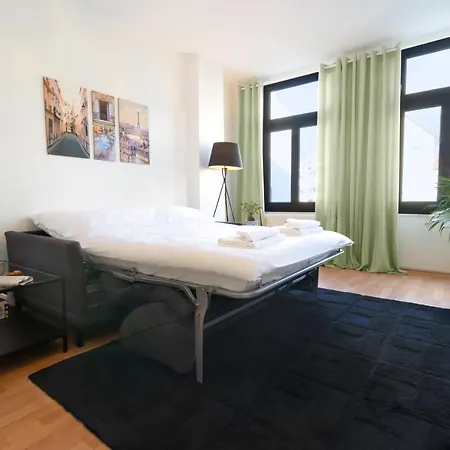 Ruhige In Zentraler Lage - Quiet Flat In A Location * Magdeburg