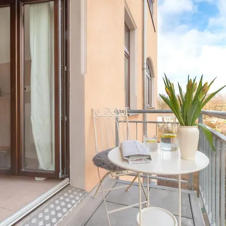 Apartment Ruhige In Zentraler Lage - Quiet Flat In A Location *