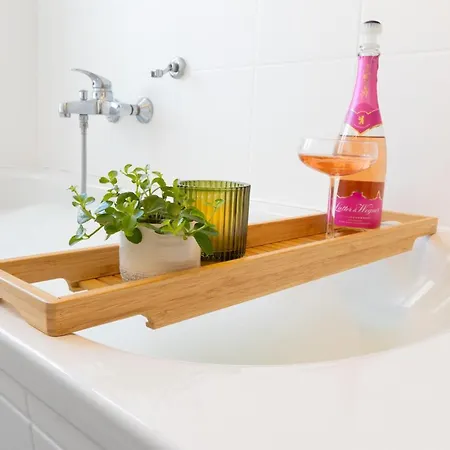 Apartment Ruhige In Zentraler Lage - Quiet Flat In A Location *