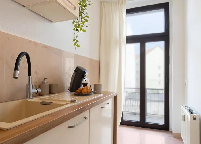 Apartament Ruhige In Zentraler Lage - Quiet Flat In A Location Magdeburg