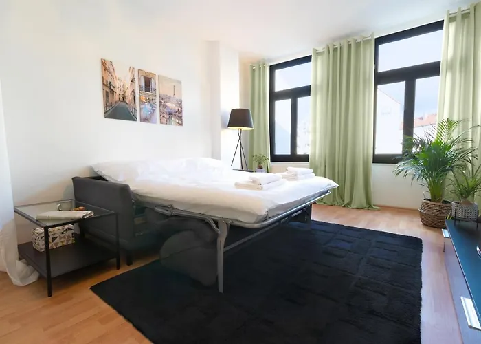 Ruhige In Zentraler Lage - Quiet Flat In A Location * Magdeburg