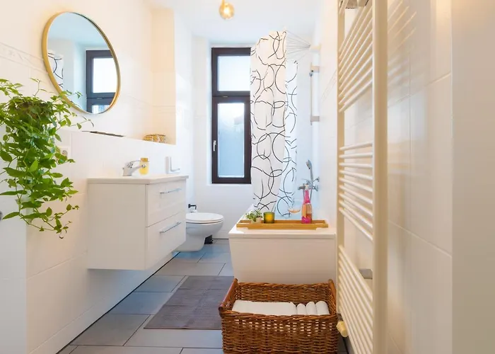 Ruhige In Zentraler Lage - Quiet Flat In A Location Magdeburg